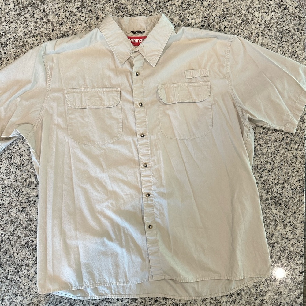 Wrangler Men's Khaki Size 2X Short Sleeve Shirt